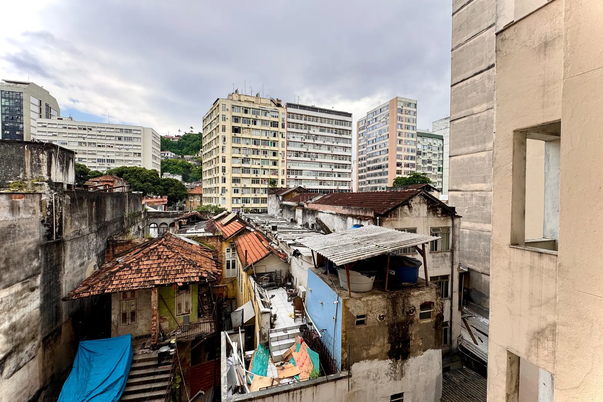 Apartamento de 1 quarto e 1 banheiro com fogão a gás — photo 10