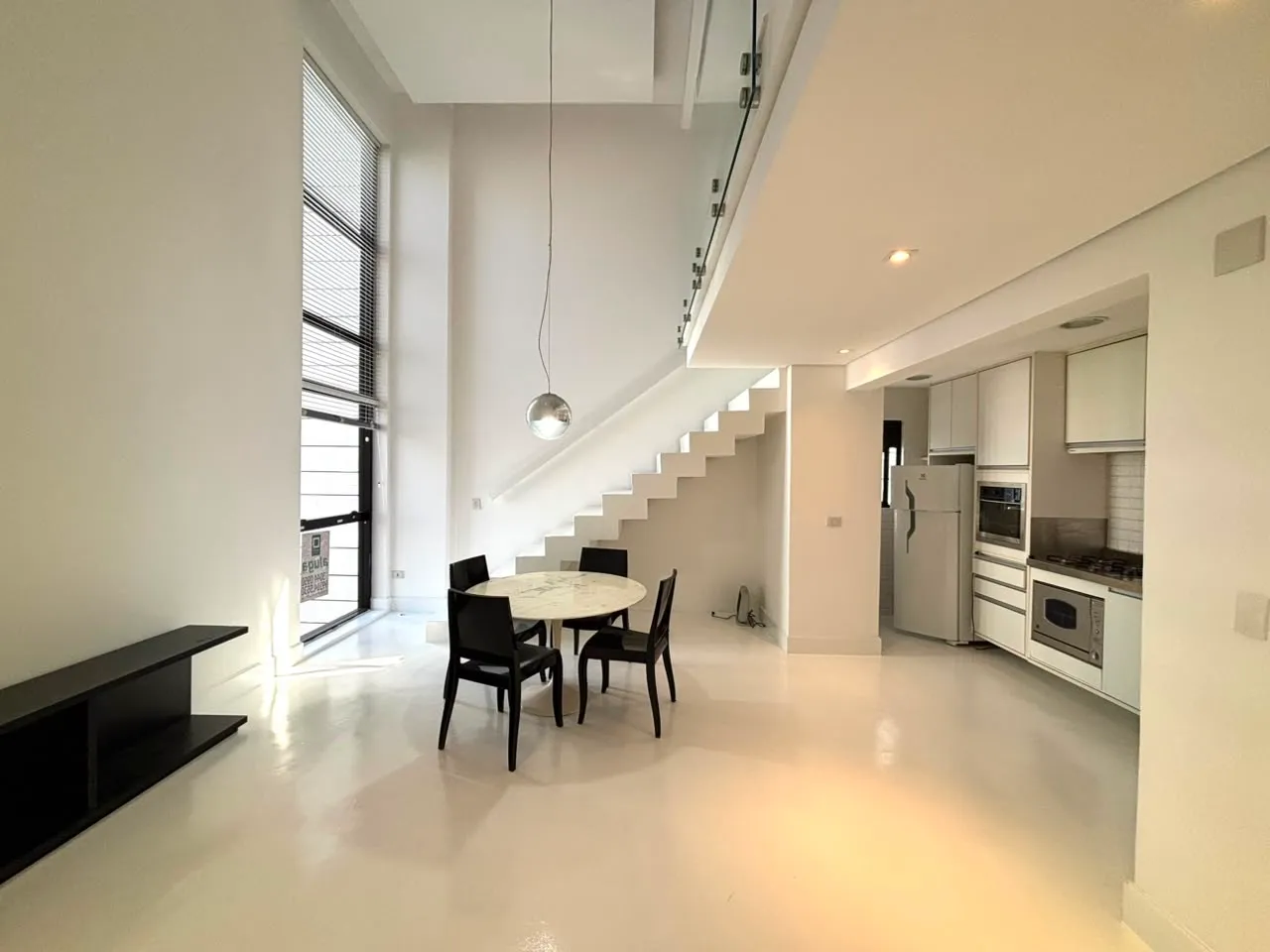90 m² loft with 1 parking spot and suite — photo 4