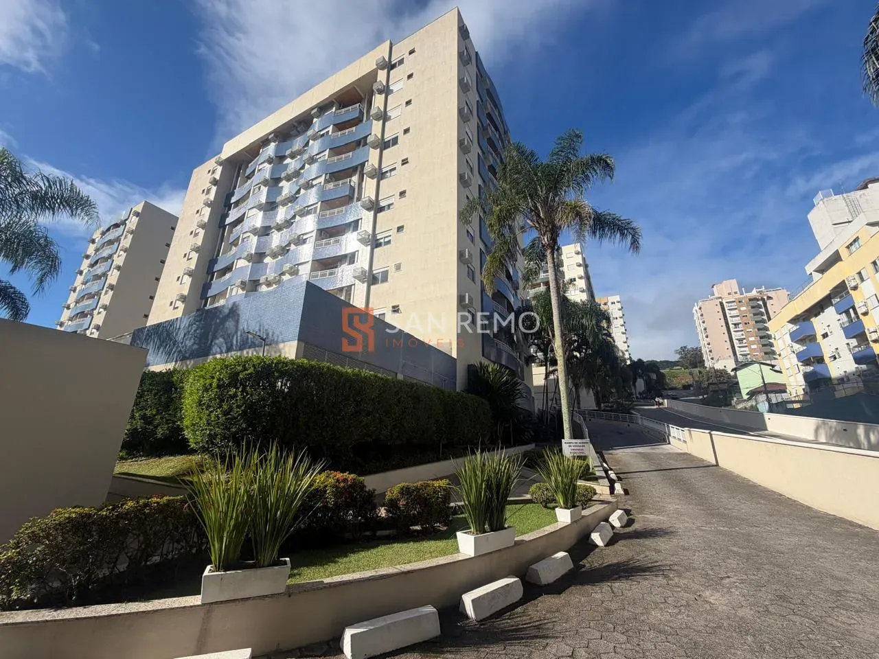 Furnished 98 m² apartment with 3 bedrooms and 1 parking — photo 15