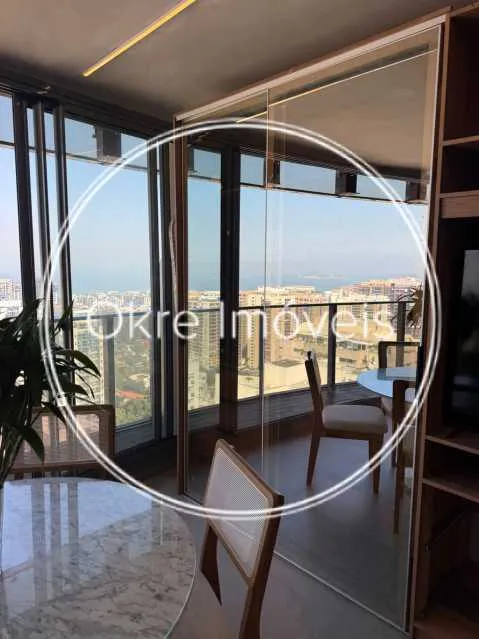 1-bedroom apartment with a glass-enclosed balcony — photo 11