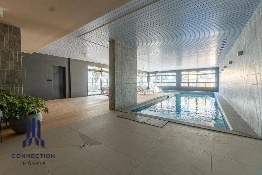 Floor-to-ceiling windows in a 2-bedroom apartment, 83 m² — photo 30