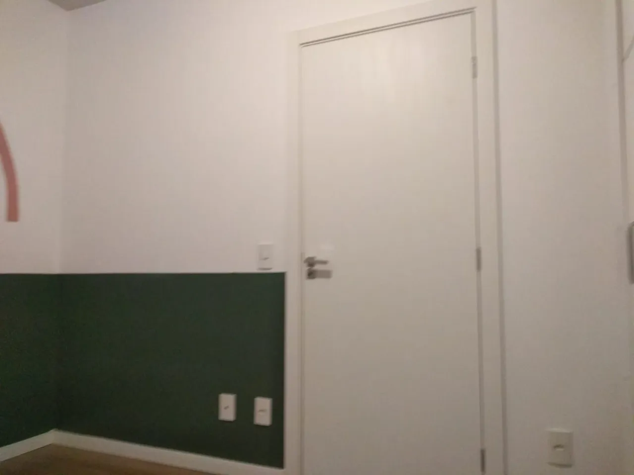 Apartment, 105 m², with wood or laminate floors — photo 3