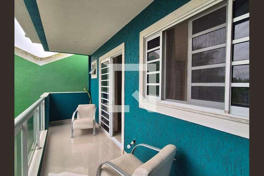 Condominium house with 4 bedrooms and a gas stove — photo 22