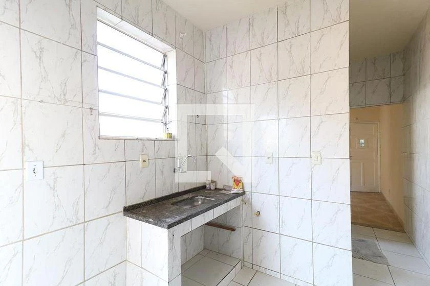 Apartamento sem mobília com 2 quartos e cozinha separada — photo 9
