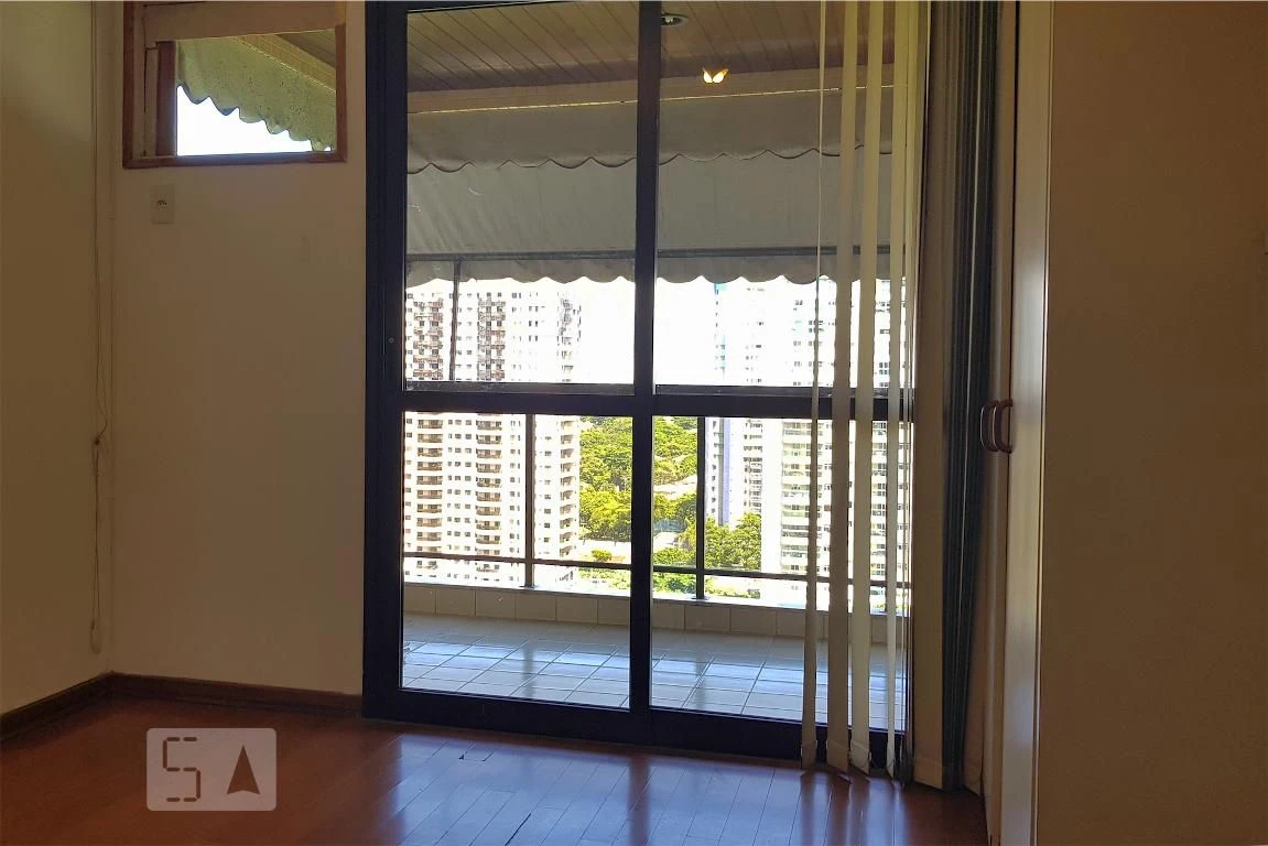 Apartment, 99 m², with a jacuzzi — photo 23