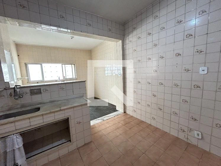 3-bedroom house with a washing machine