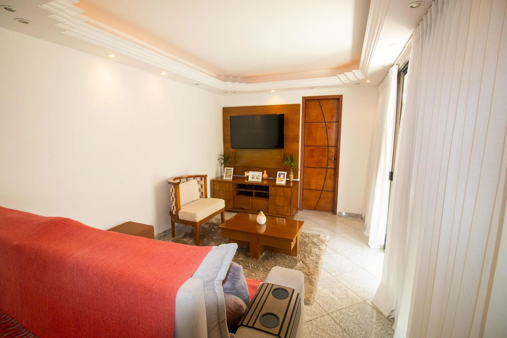 Furnished apartment with 3 bedrooms and a balcony — photo 21