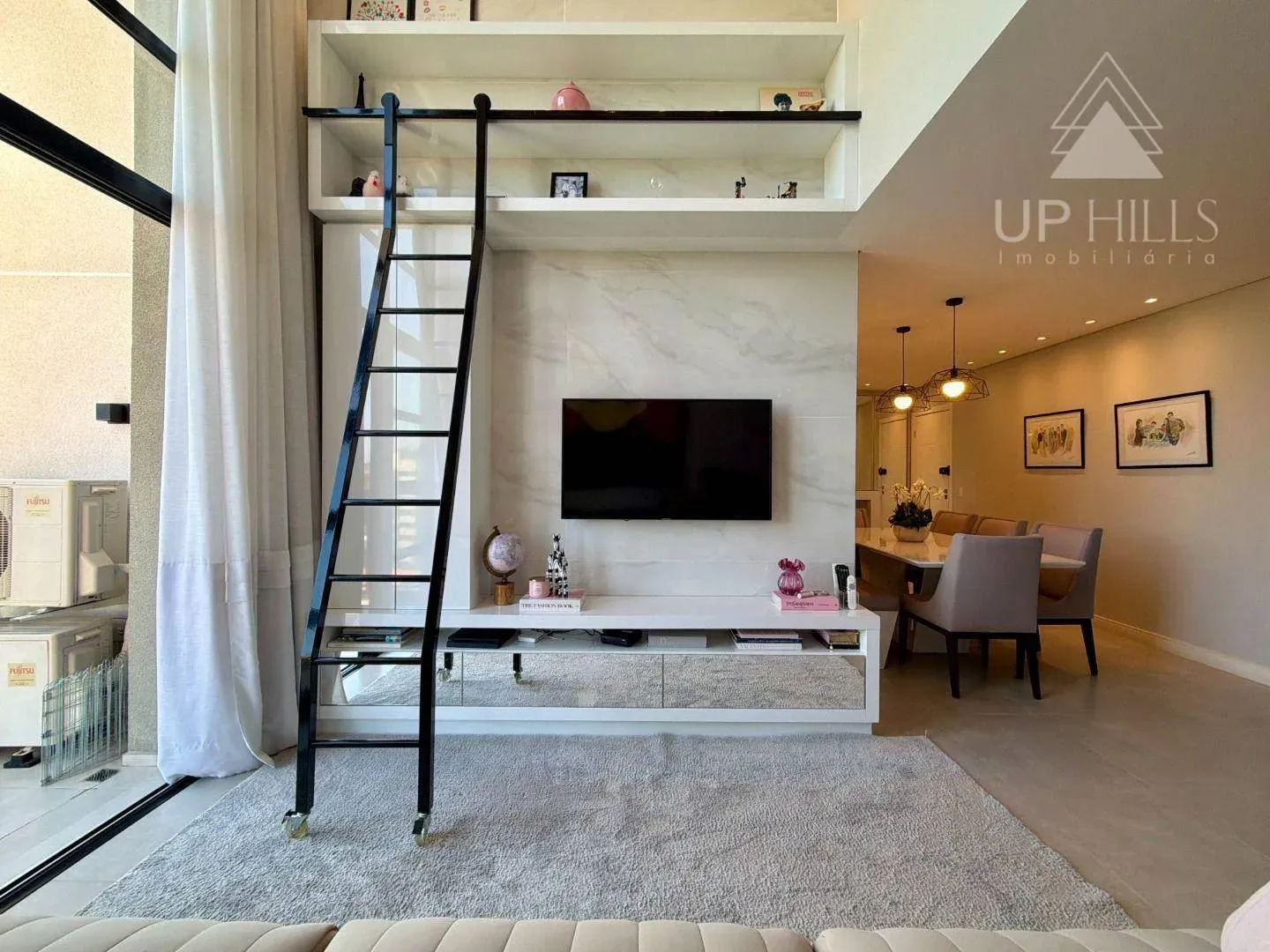 Apartment on the 4th floor with floor-to-ceiling windows — photo 35