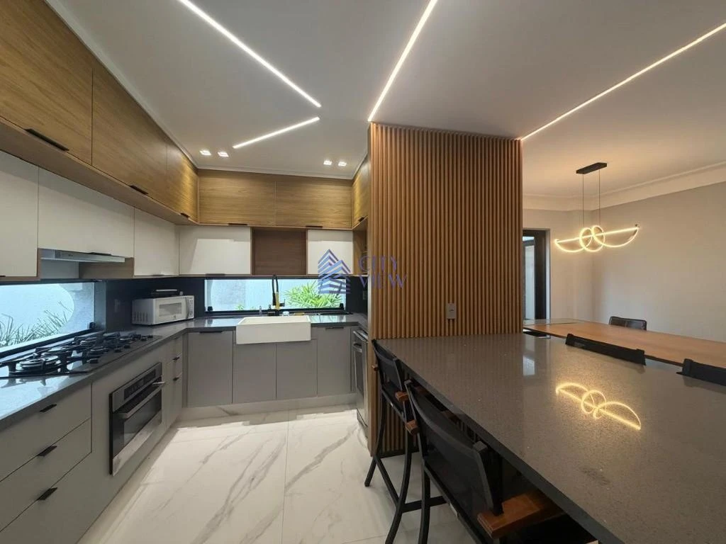 Furnished house with 5 bedrooms and open-plan kitchen — photo 12