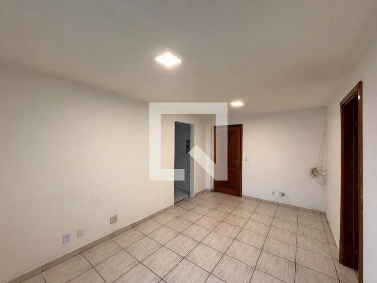 One-bedroom apartment in a building with a pool — photo 9