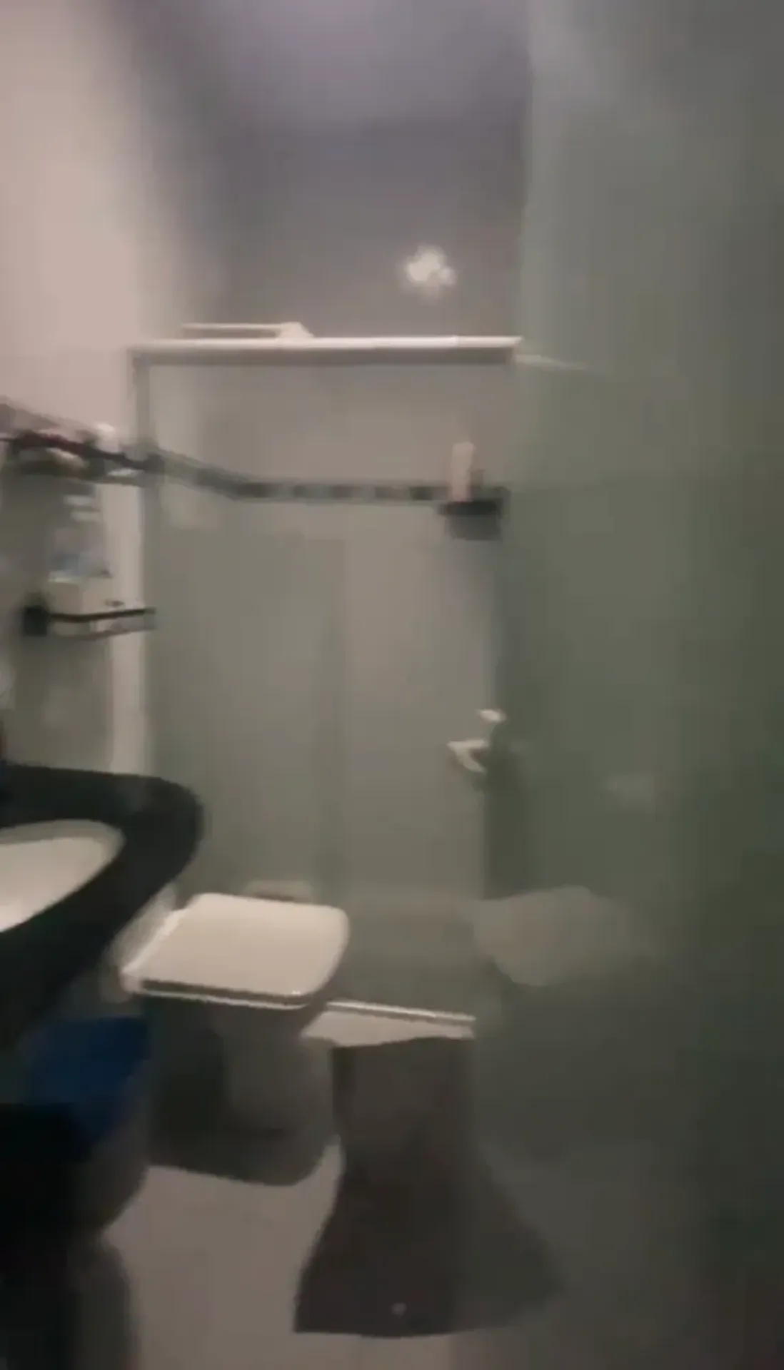 House with 3 bedrooms, including 1 en-suite, and closed kitchen — photo 8