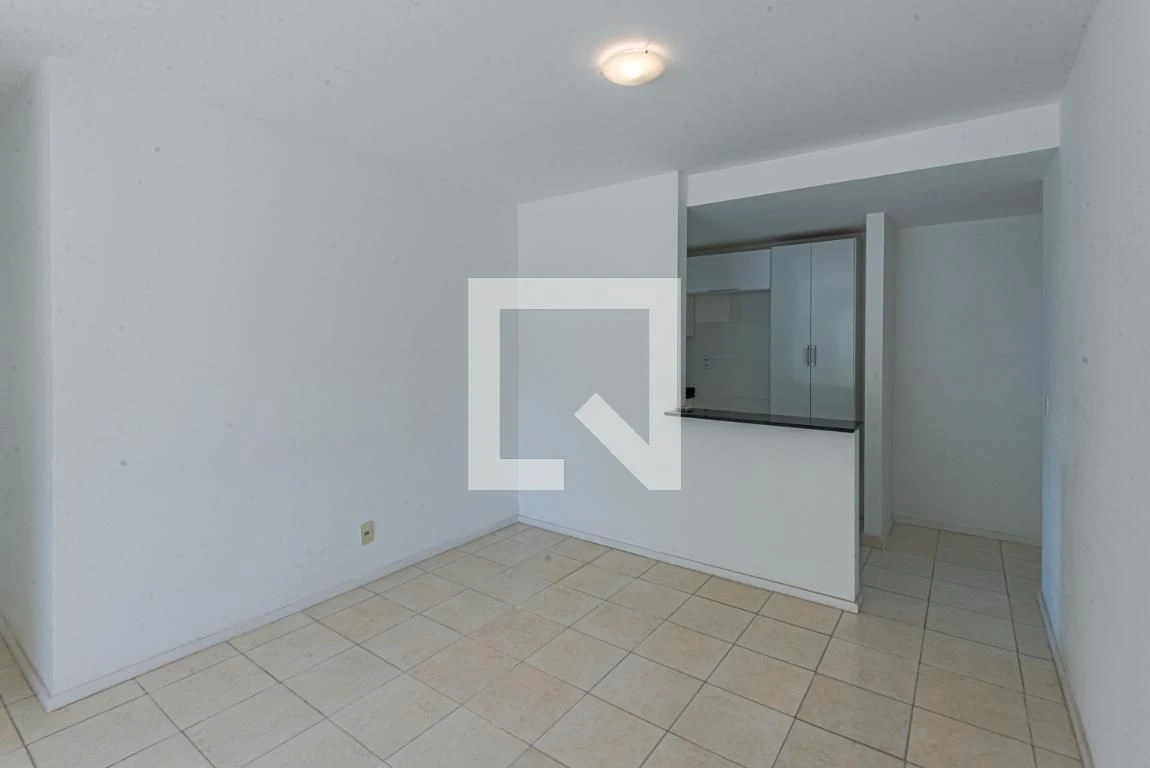 4-bedroom apartment with a mountain view in Rio de Janeiro — photo 29