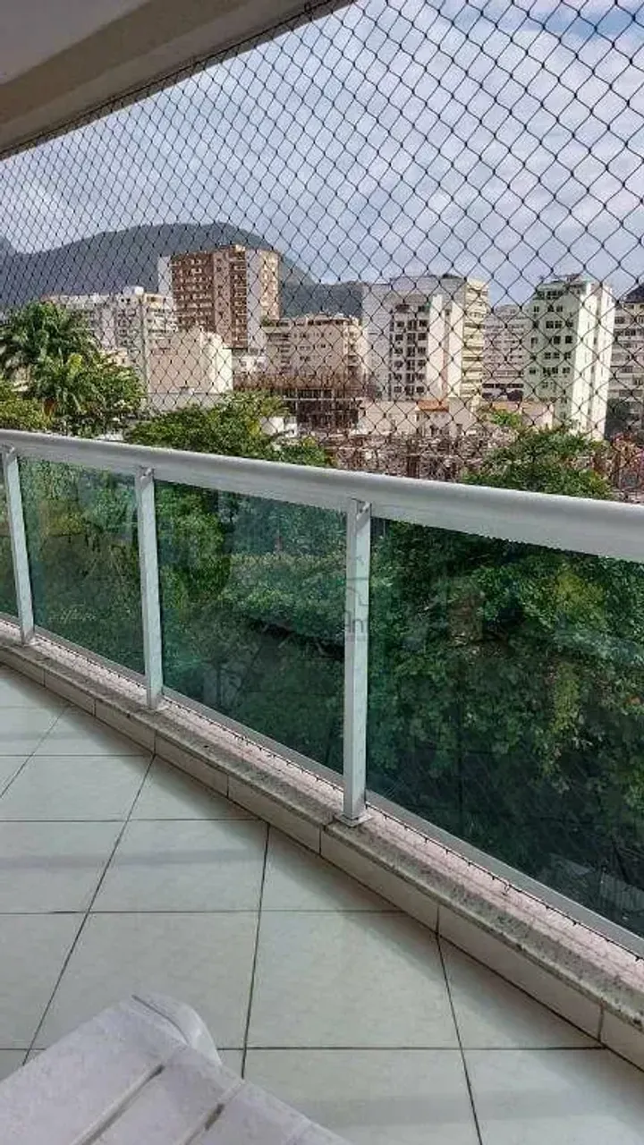 Furnished apartment with 3 bedrooms and 3 bathrooms — photo 8