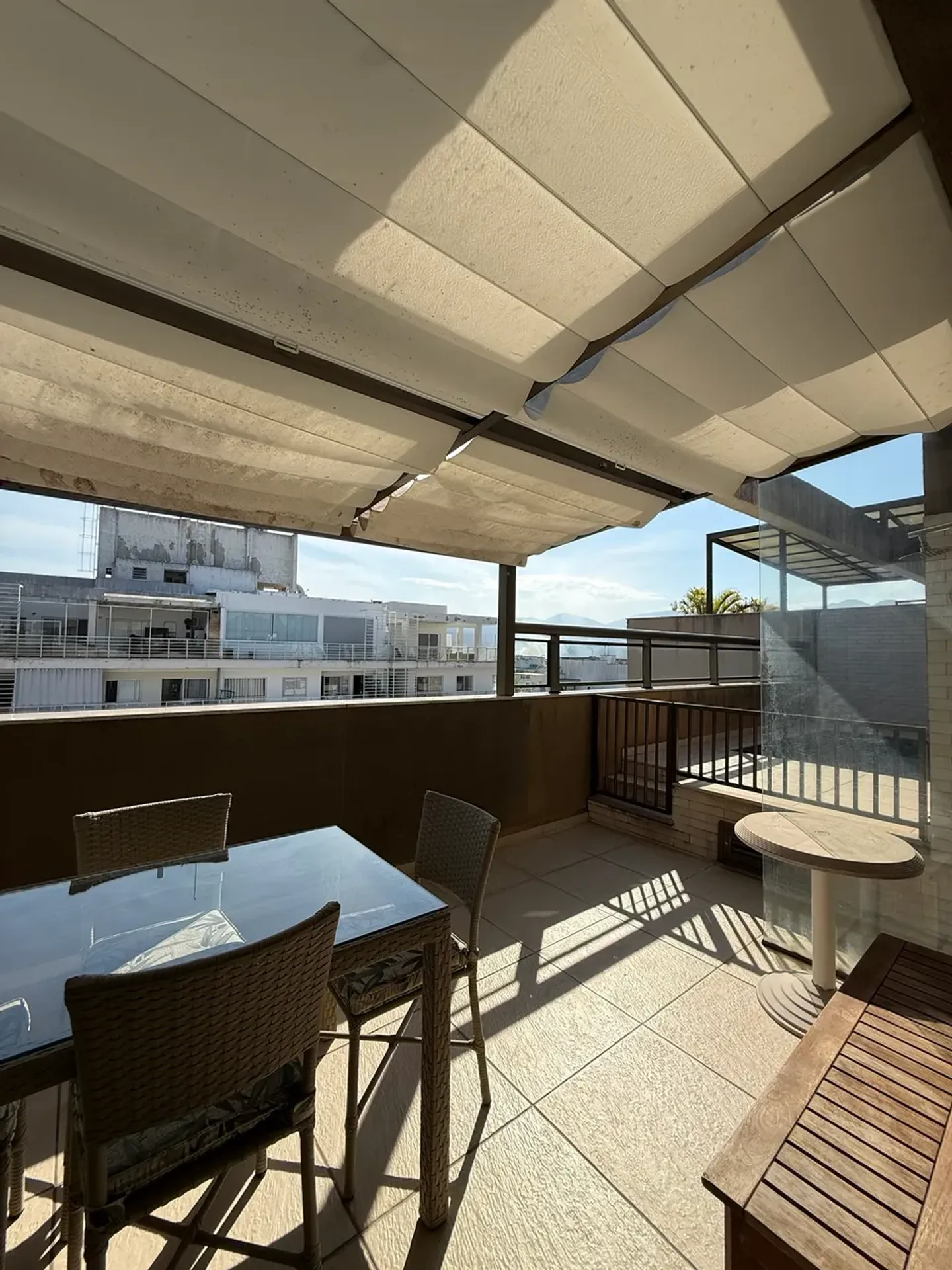 4-bedroom apartment in a building with a sauna — photo 34