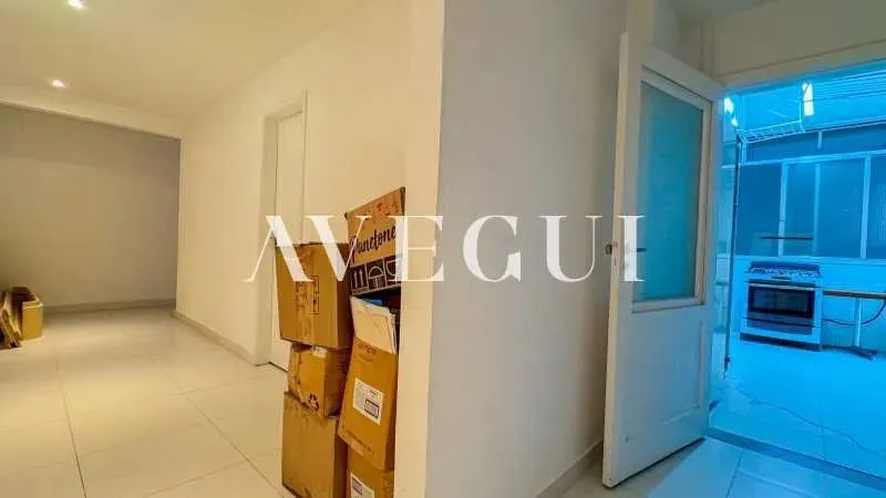 Residential apartment with 4 bedrooms and separate kitchen — photo 9