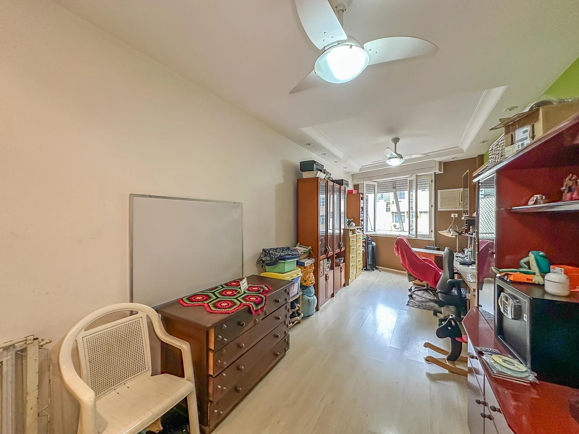 Ванна та 4 спальні: квартира 206 м² — photo 16