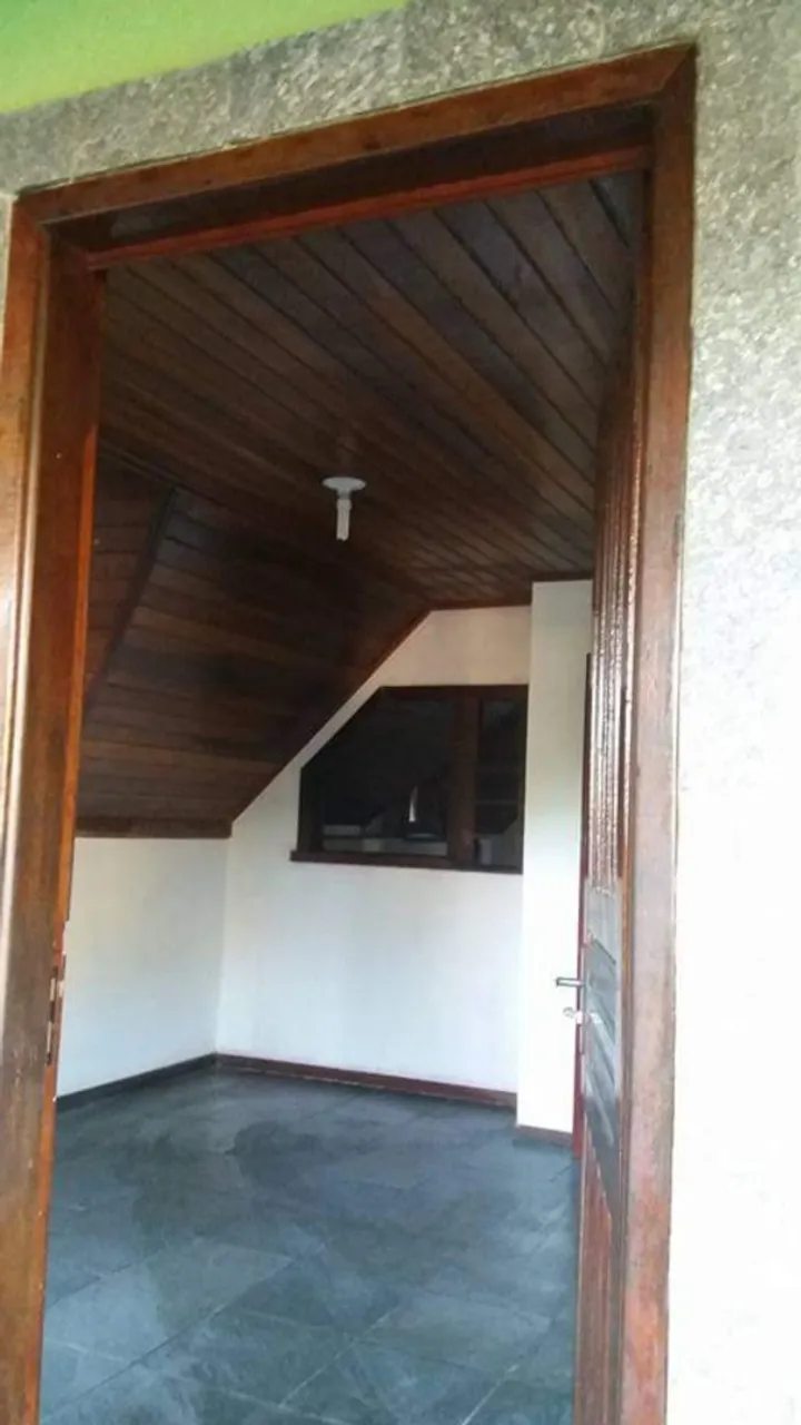 Casa com 2 quartos e varanda fechada em vidro — photo 3