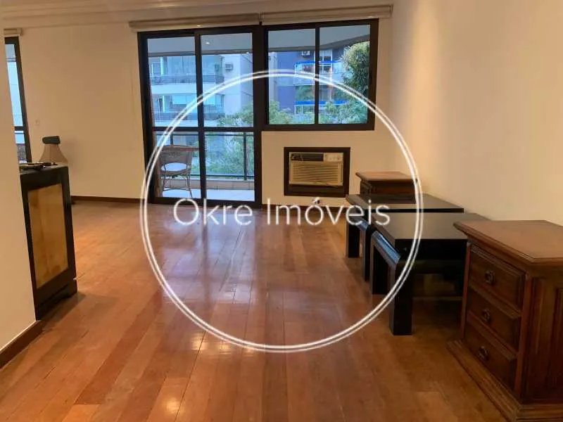 Apartamento com 3 quartos e varanda — photo 6