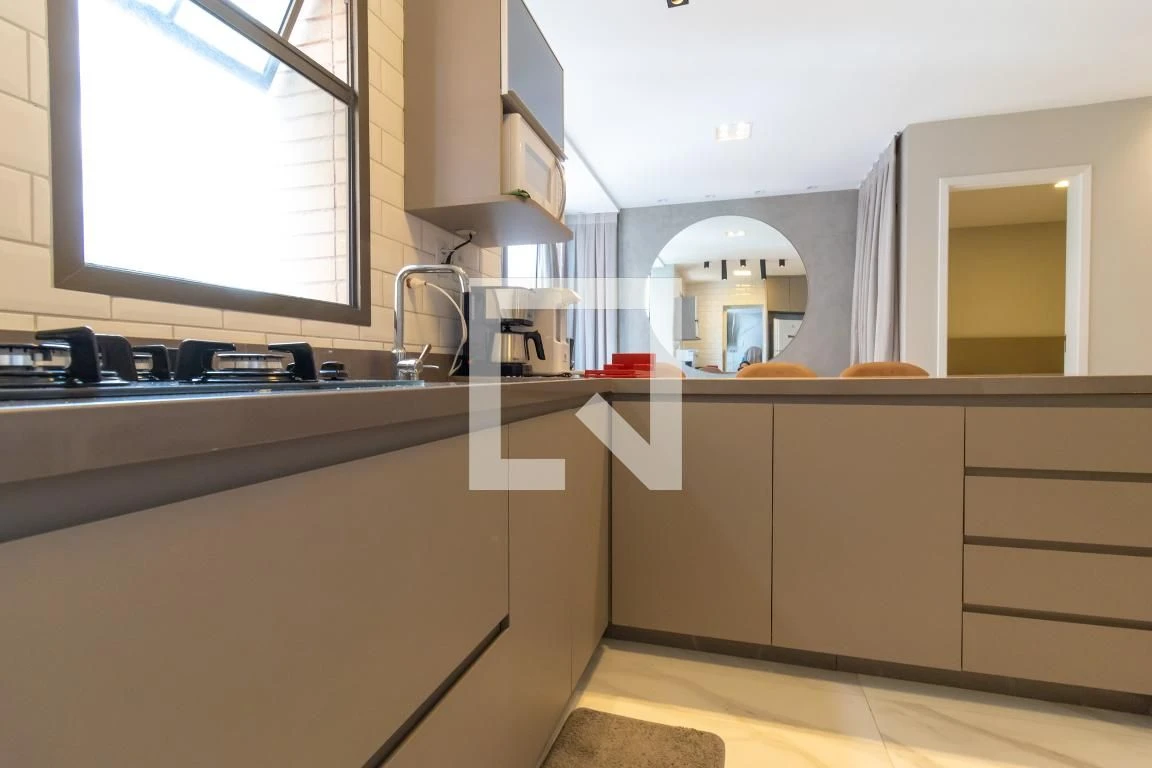 Apartamento mobiliado com 2 quartos e piscina no condomínio — photo 45