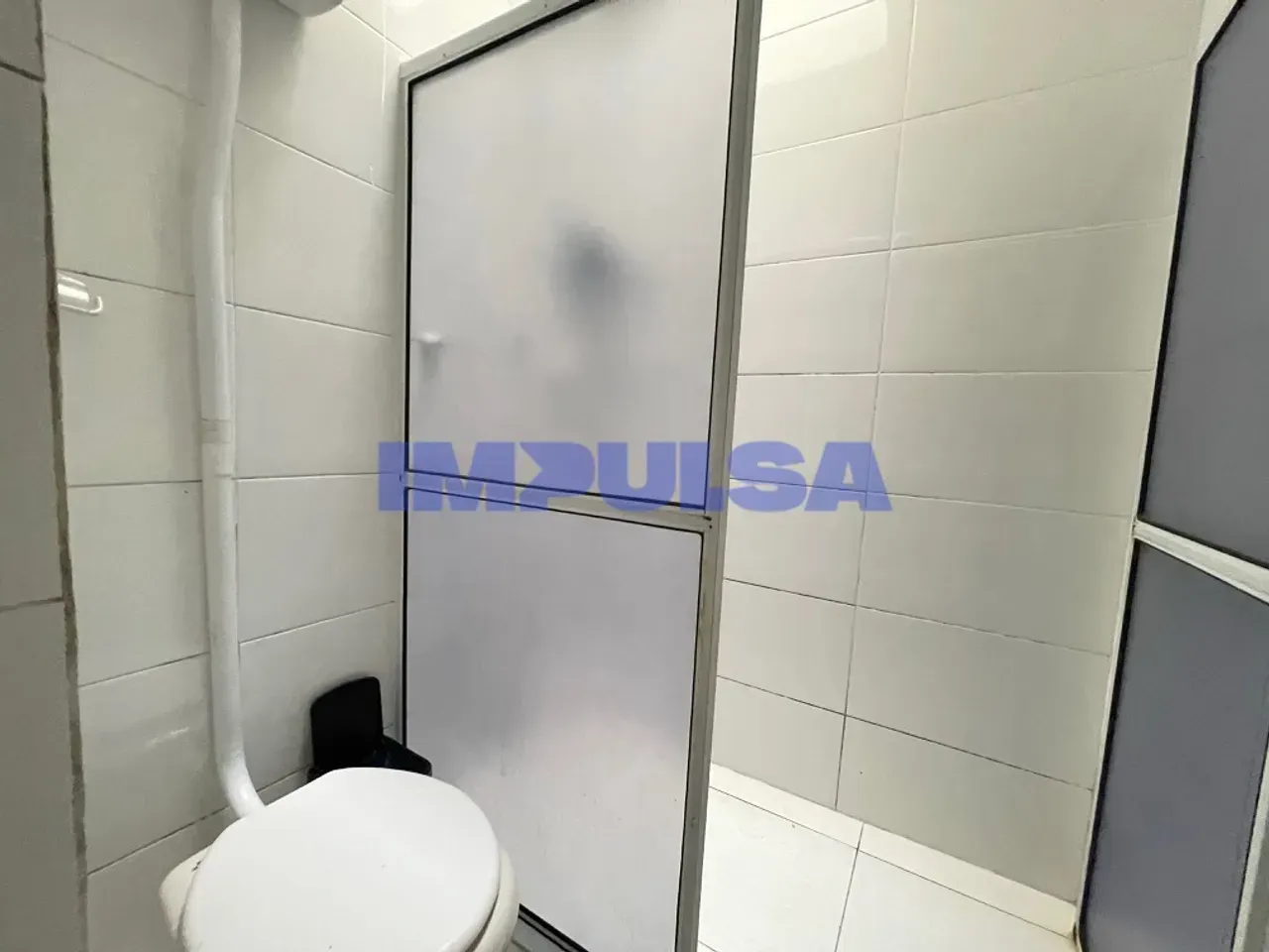 Furnished studio with 1 bedroom and separate kitchen — photo 12