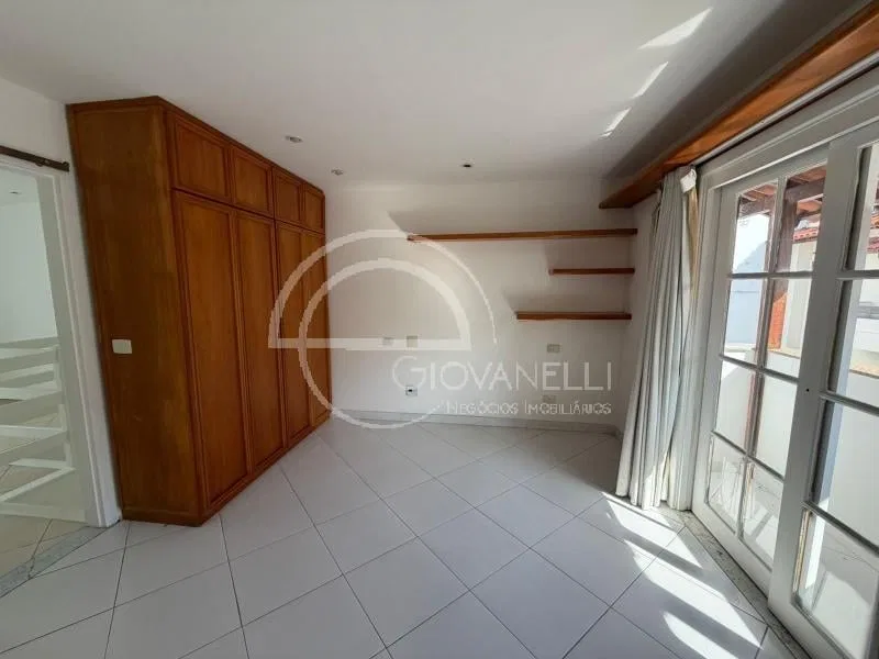 Casa triplex de 242 m² com 3 quartos e 2 vagas — photo 19
