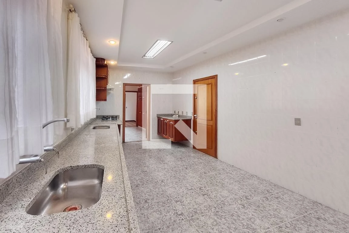 4-bedroom apartment with a water view in Rio de Janeiro — photo 20