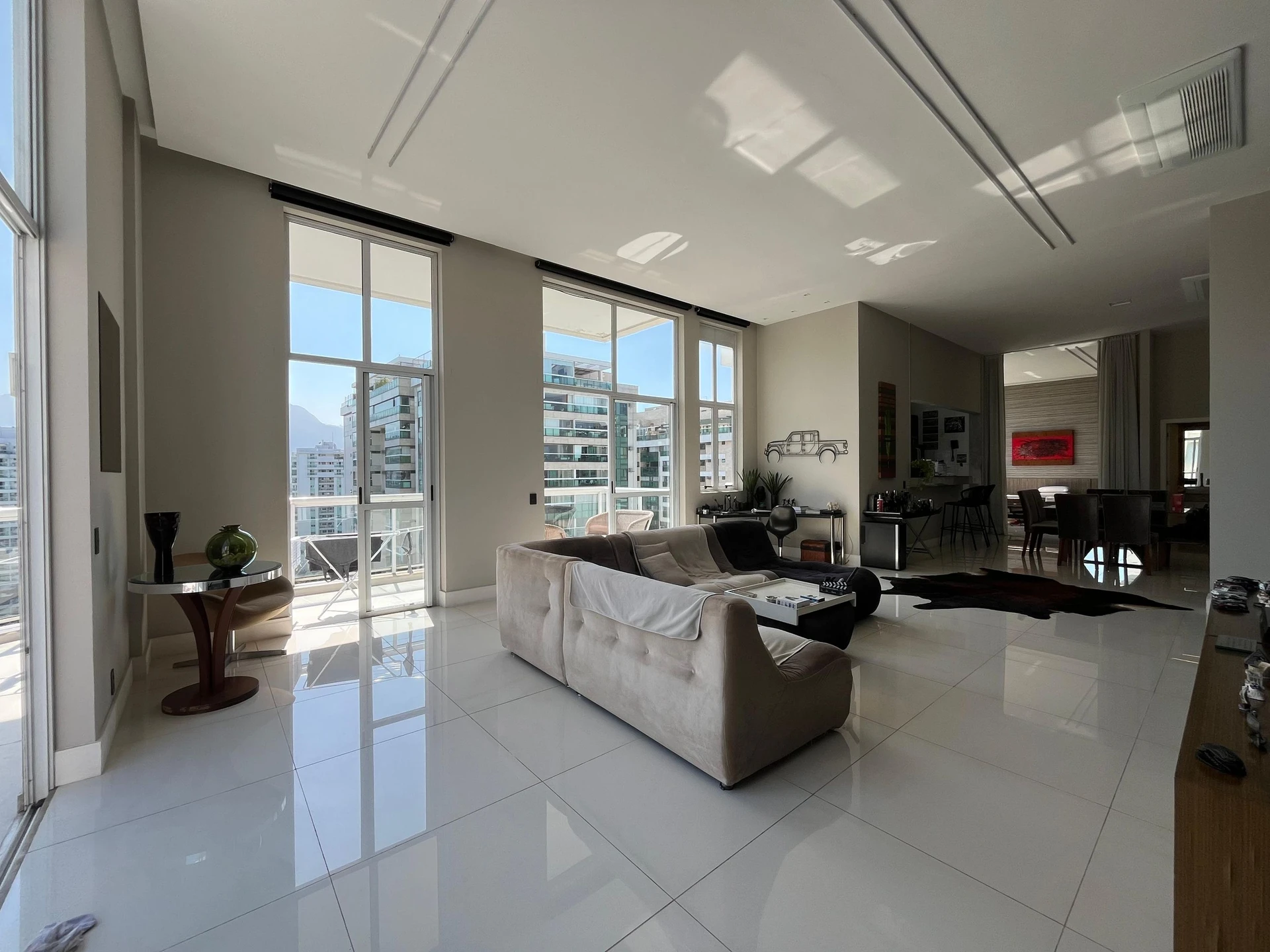 One-bedroom apartment with floor-to-ceiling windows — photo 20
