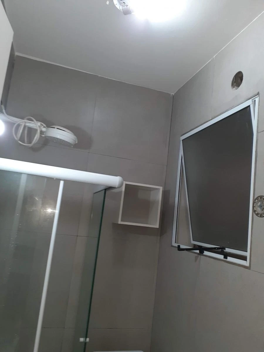 1-bedroom apartment with a compact kitchenette and 20 m² — photo 10