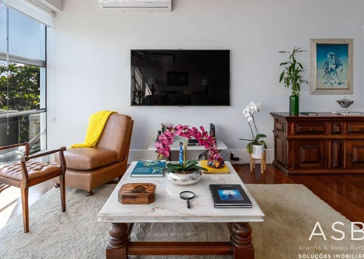 130 m² apartment with 3 bedrooms and 2 bathrooms — photo 9