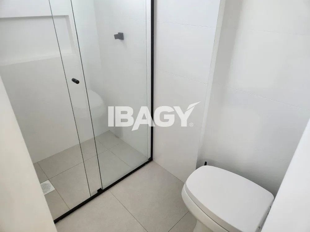Furnished 35 m² studio with 1 bedroom and 1 bathroom — photo 9