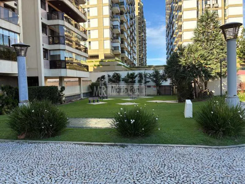 Apartment with 2 bedrooms and 2 bathrooms plus a balcony — photo 15