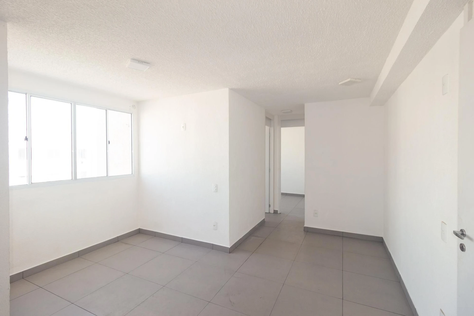 2-bedroom apartment with shared outdoor pool — photo 18