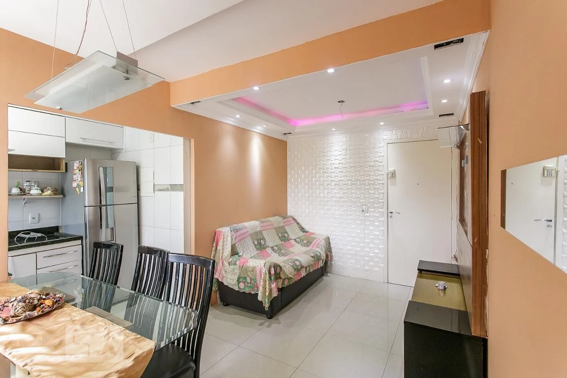 Furnished 2-bedroom apartment with a balcony — photo 19
