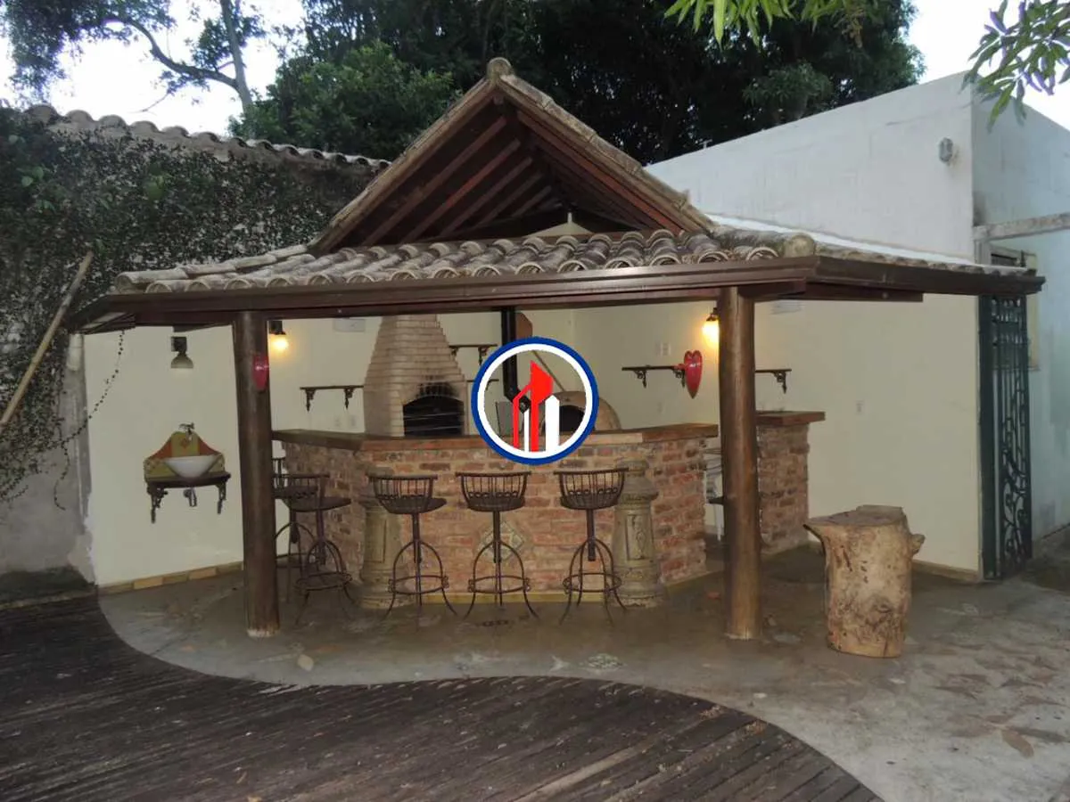 Condominium house with 4 bedrooms and balcony grill — photo 30