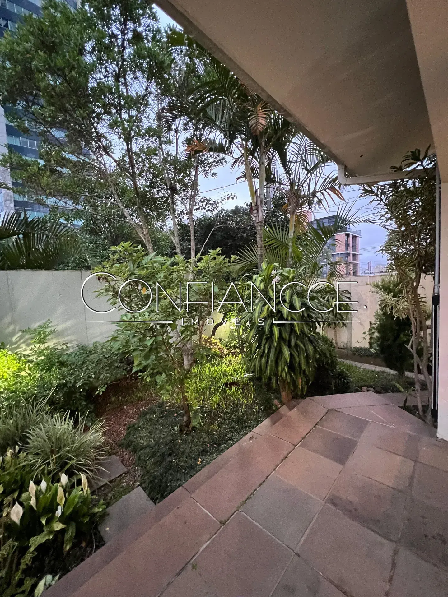 House for rent with 4 bedrooms and 3 bathrooms — photo 50