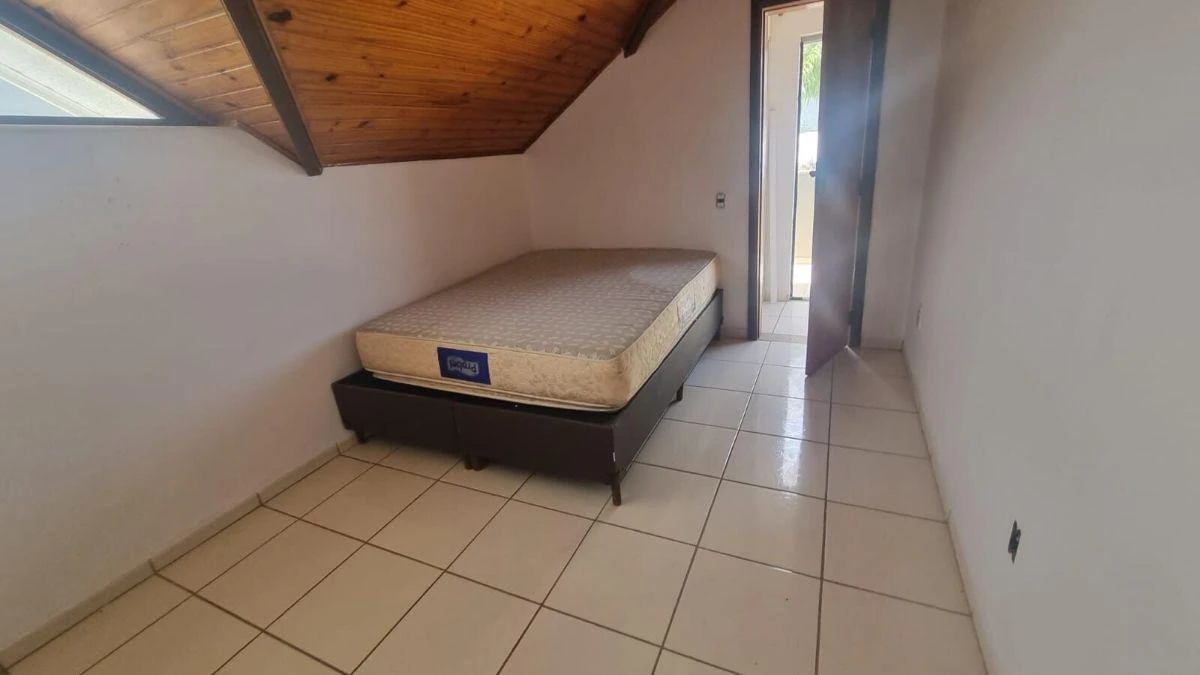 360 m² house with 4 en-suite bedrooms and 3 parking — photo 12