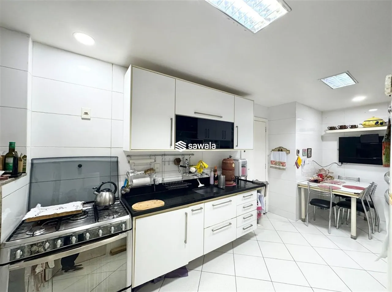 Furnished apartment with 3 bedrooms and 4 bathrooms — photo 11