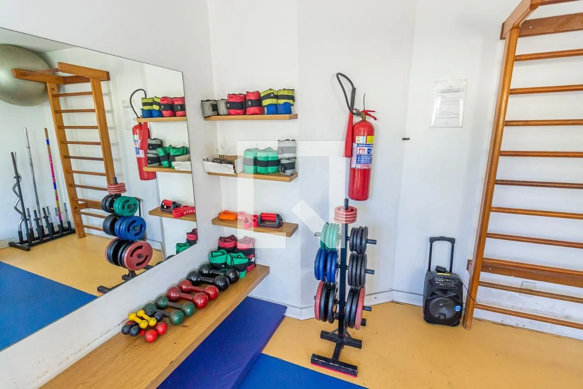 2-bedroom apartment in a building with a gym — photo 41
