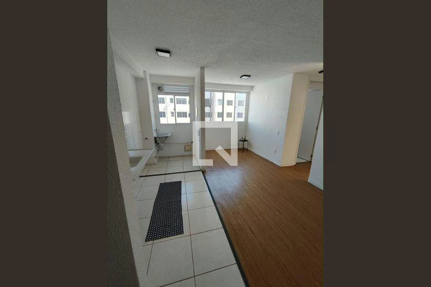 Balcony with a grill in a 2-bedroom apartment, 43 m²