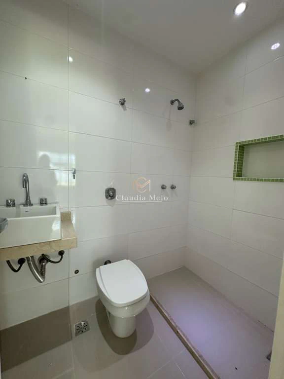 Casa moderna com 5 suítes e 8 banheiros, 10 vagas cobertas — photo 5