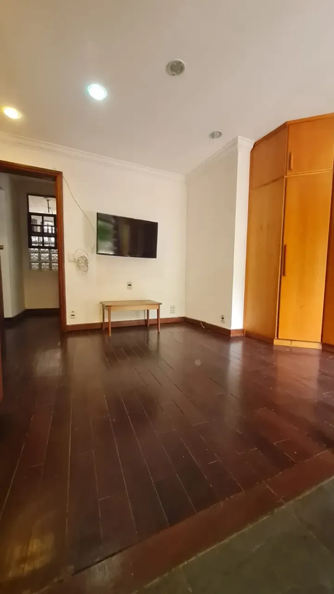Furnished house 450 m² with 4 bedrooms and 4 bathrooms — photo 28