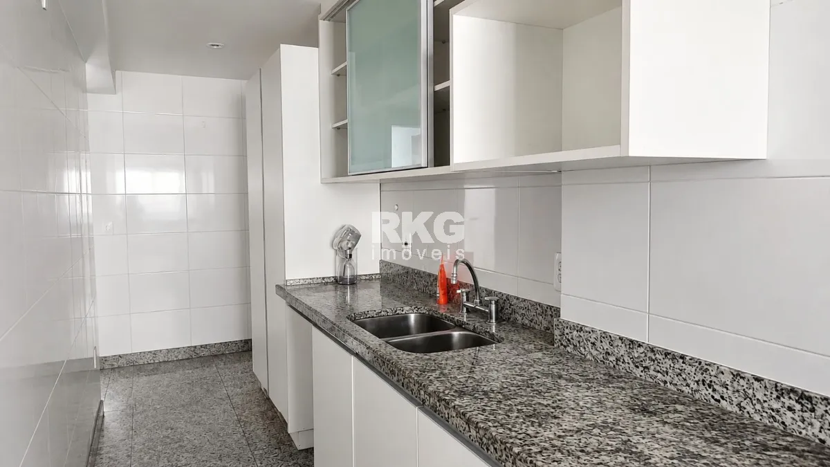 4-bedroom apartment with a closed gas kitchen — photo 2