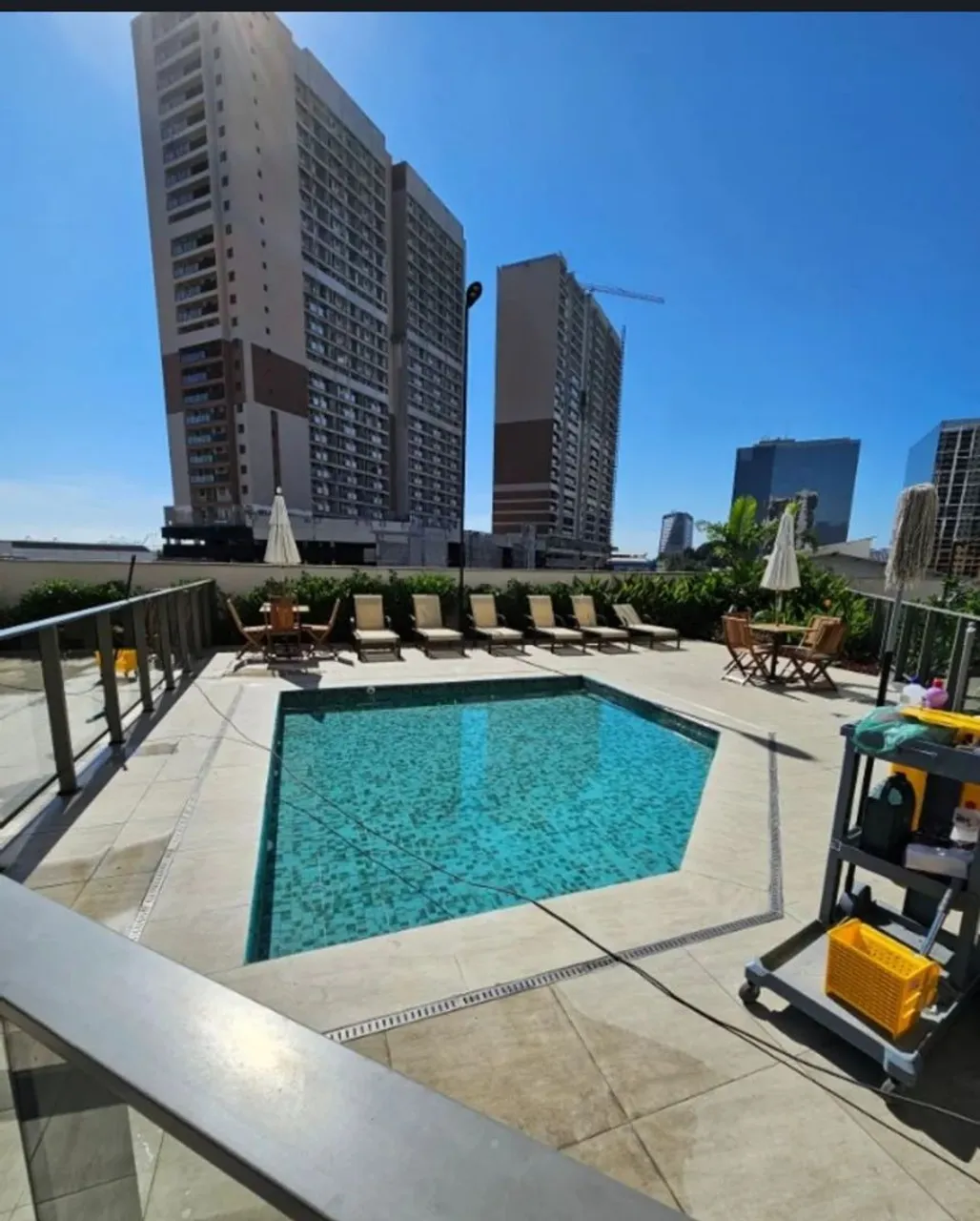 Furnished 2-bedroom apartment with 24-hour concierge — photo 8