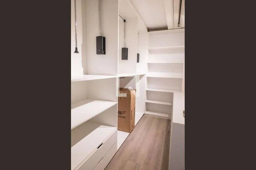 Орендна квартира з 3 спальнями та 304 м² — photo 26