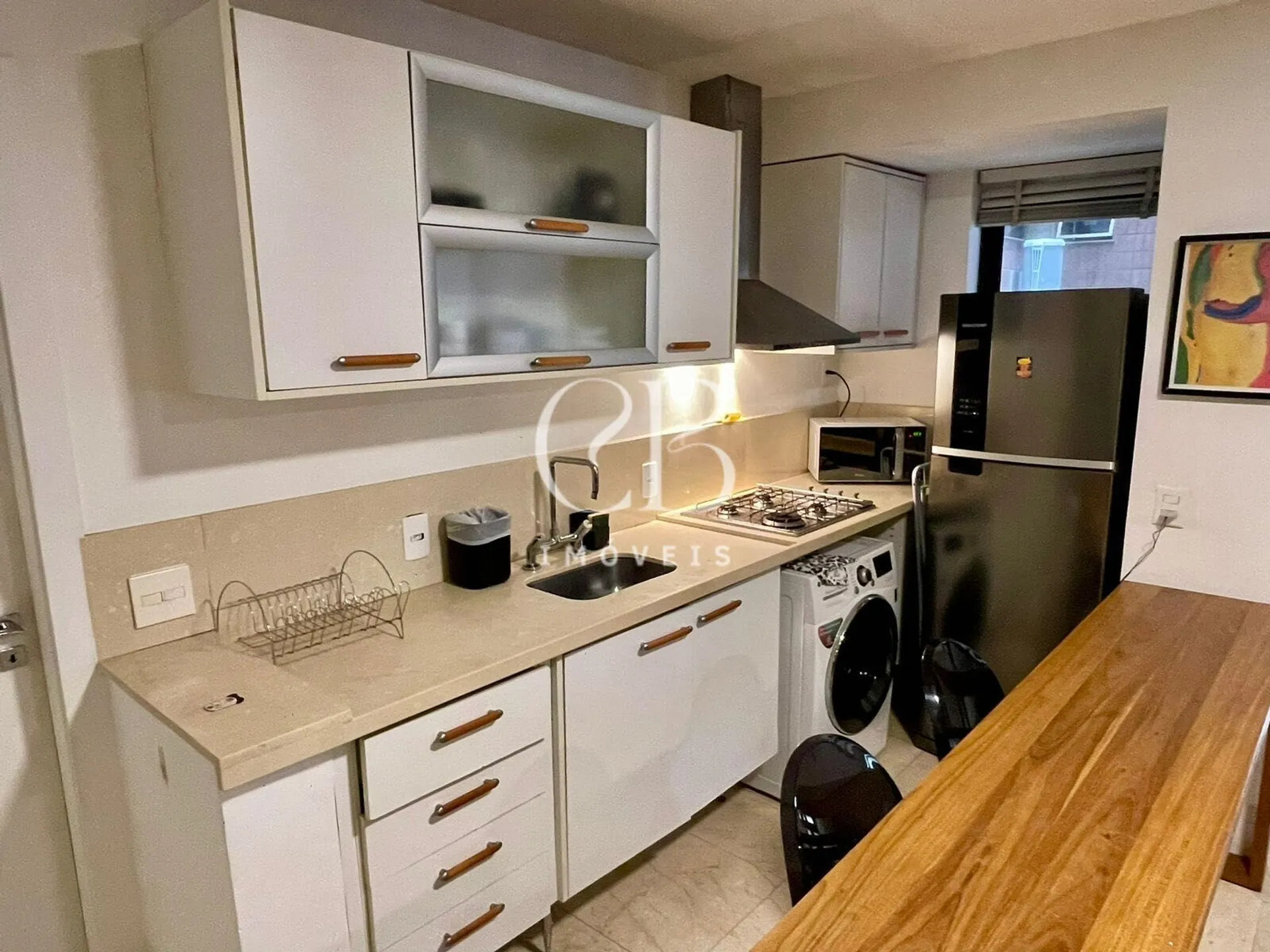Furnished apartment with 2 bedrooms and open kitchen — photo 16