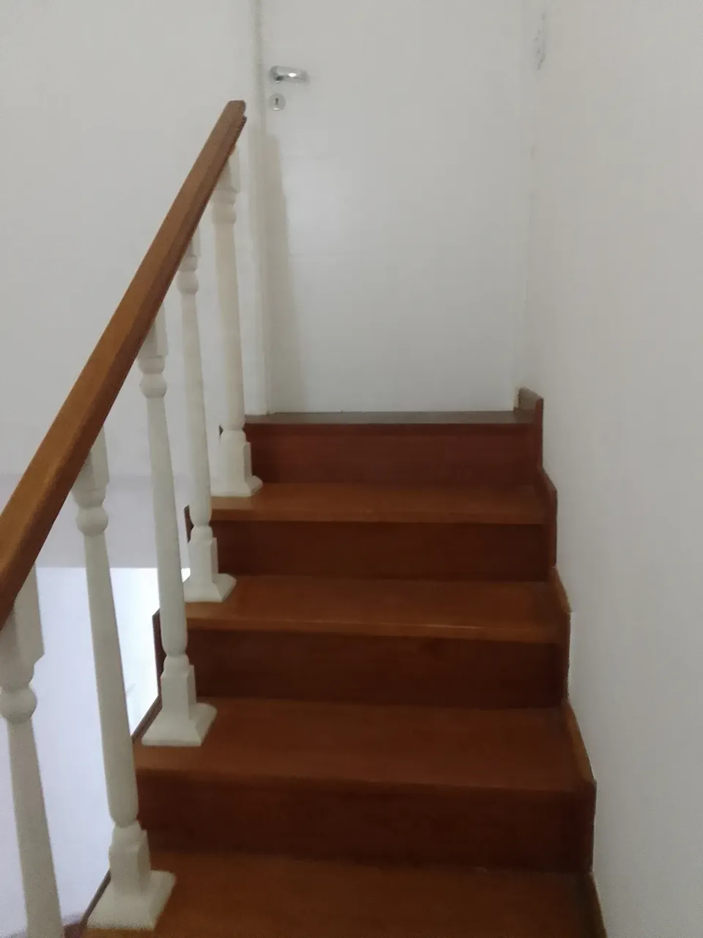 Unfurnished house with 5 bedrooms and 5 bathrooms — photo 24
