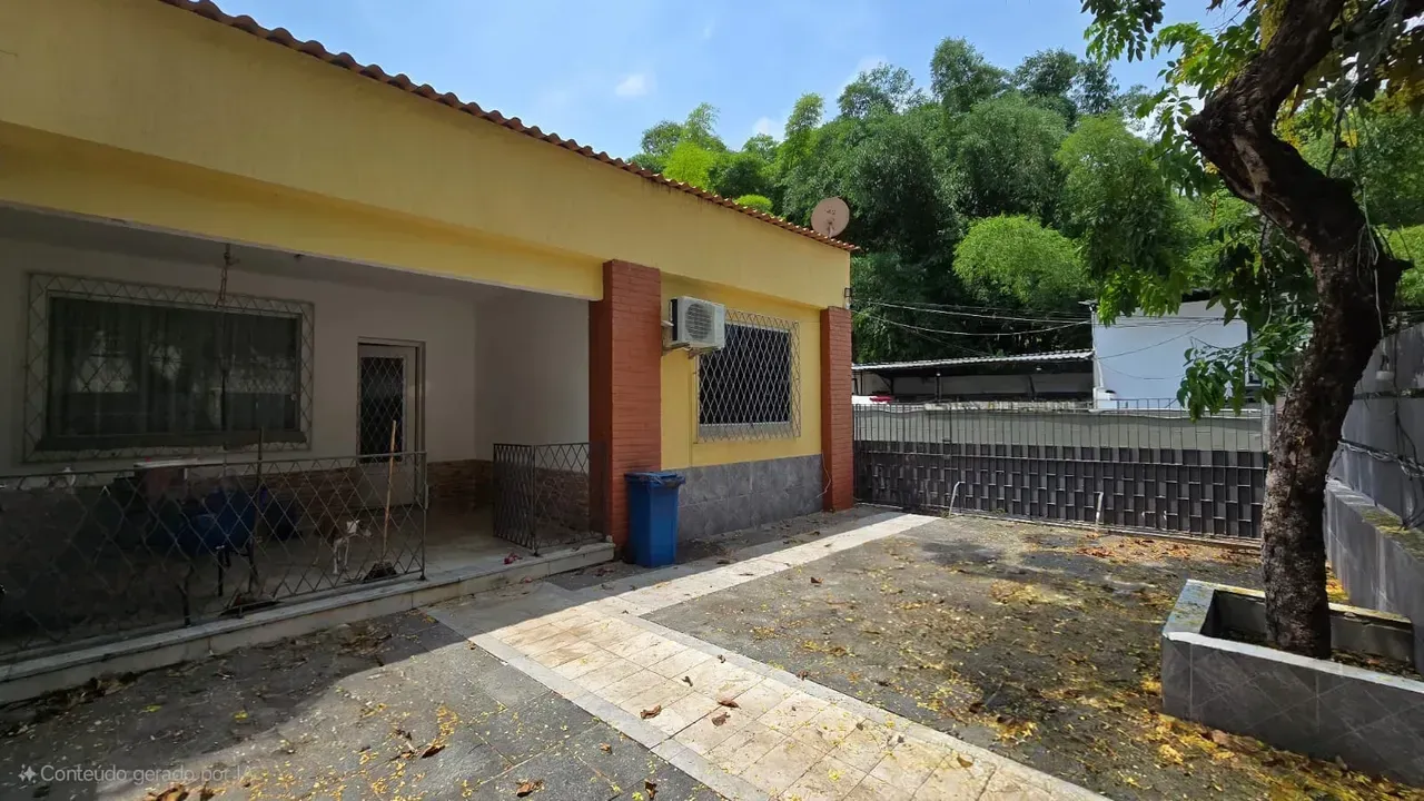 House, 650 m², with a grill on the balcony — photo 8