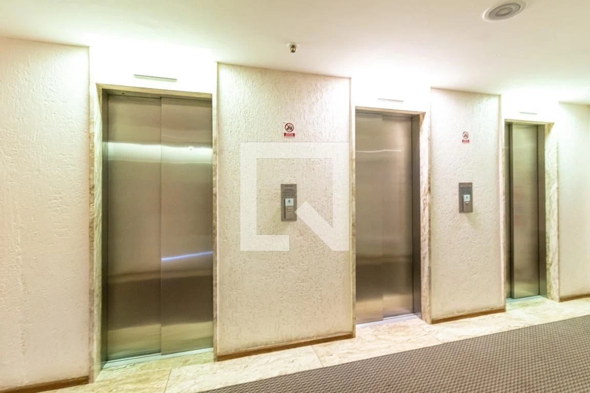 Apartamento mobiliado com 2 quartos e piscina no condomínio — photo 30