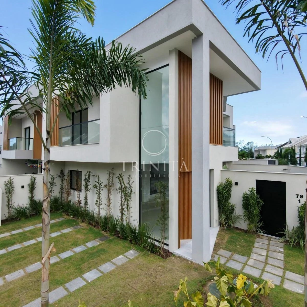 House, 210 m², with a grill on the balcony — photo 3