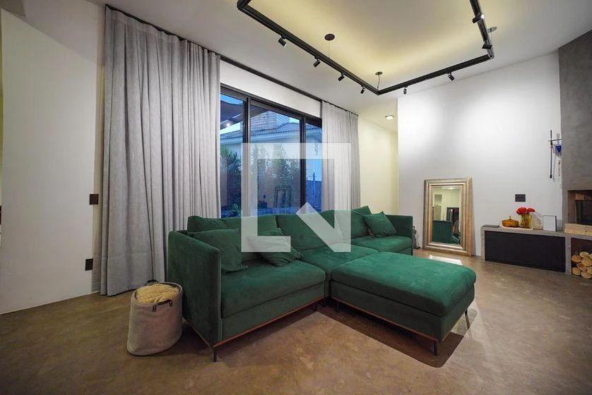 Mountain view in a 5-bedroom house, 330 m² — photo 7